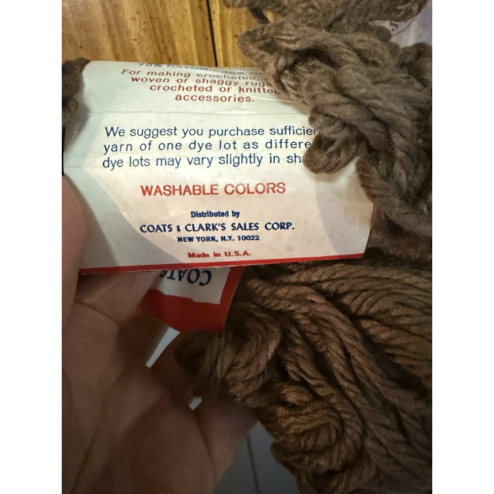 VTG New Coats & Clark's Rug Yarn Lot of 2, 131 Fudge Color Made In USA - Picture 4 of 5